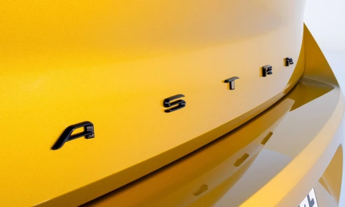 Czym wyróżnia się nowa Astra VI na tle innych modeli Opla?