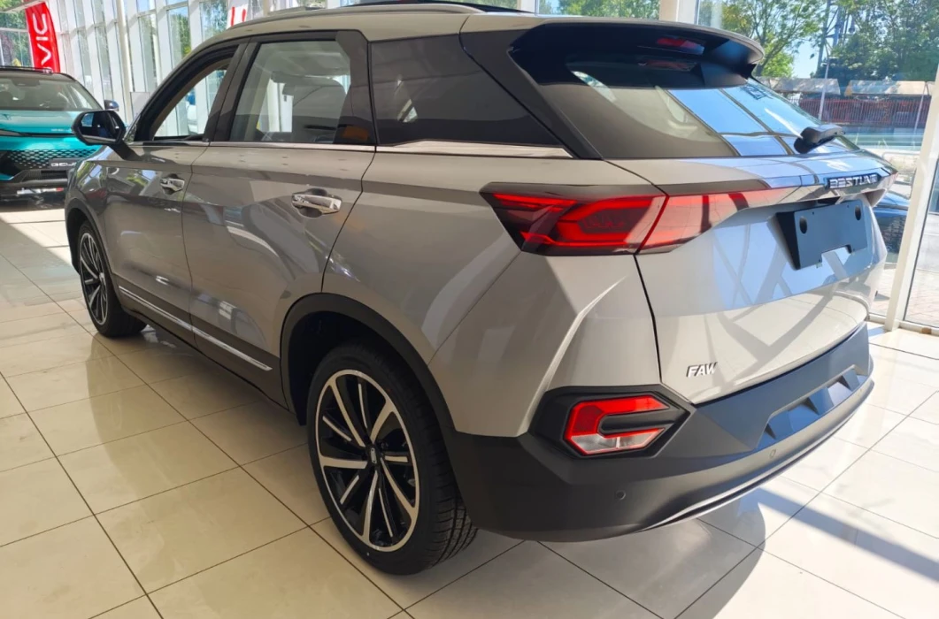 BESTUNE T77 1.5 160KM 7DCT ELEGANCE  C052