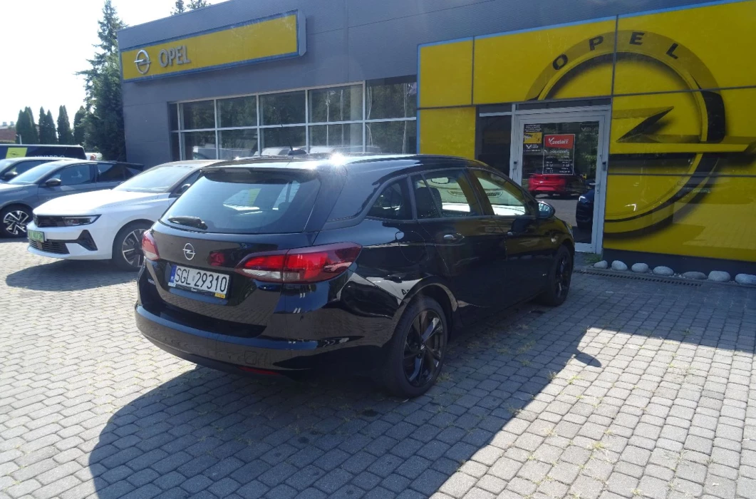 OPEL Astra 1.2 145 KM DESING-TECH 