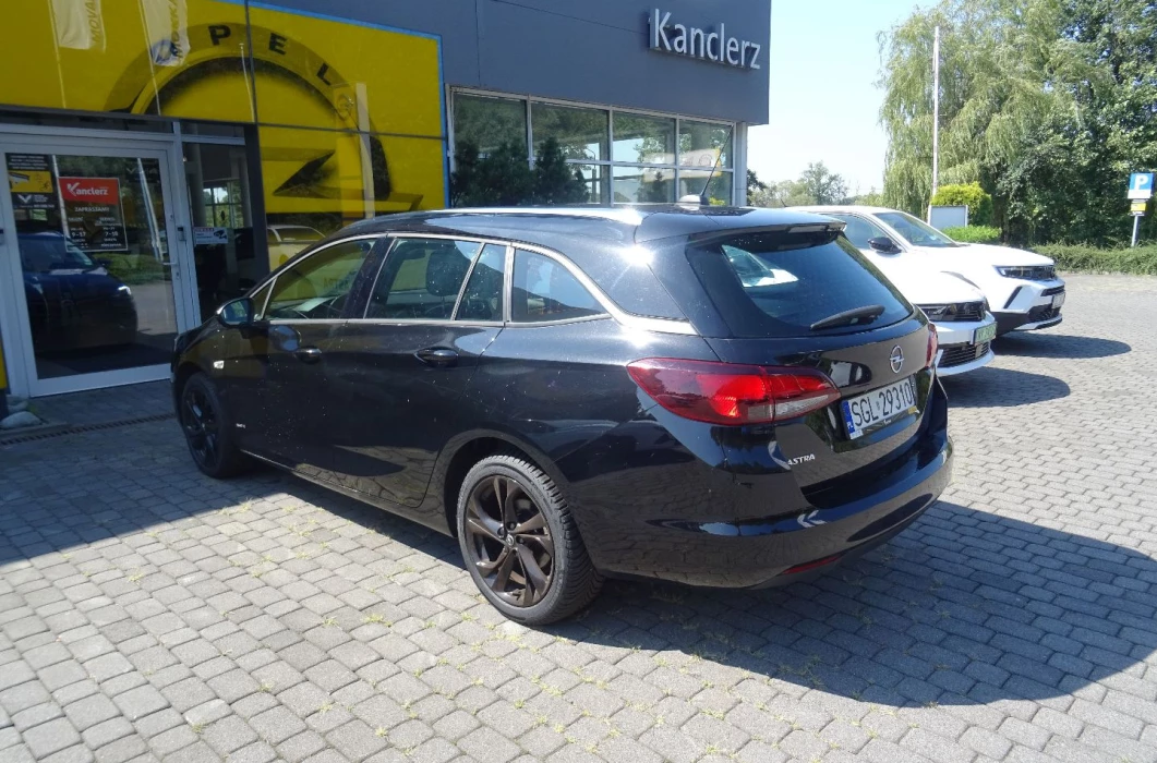 OPEL Astra 1.2 145 KM DESING-TECH 