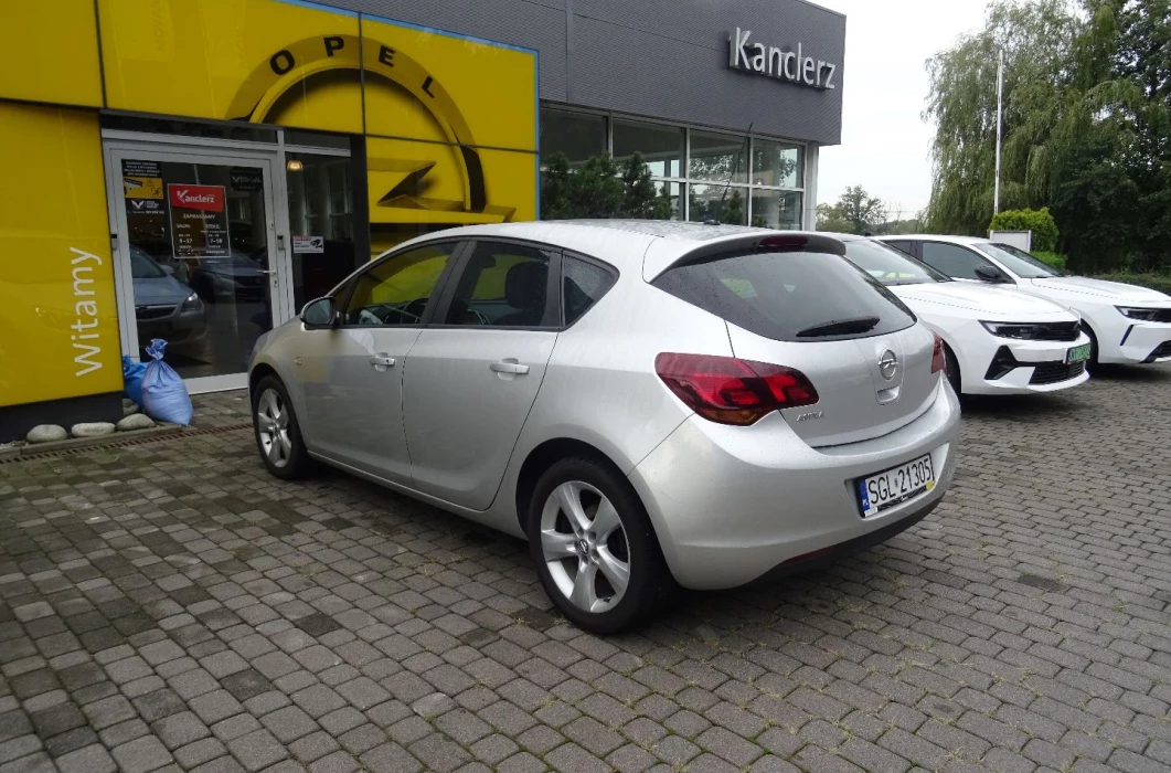 OPEL Astra  1.6 115 KM