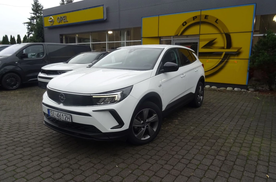 OPEL Grandland 1.2 130 KM 