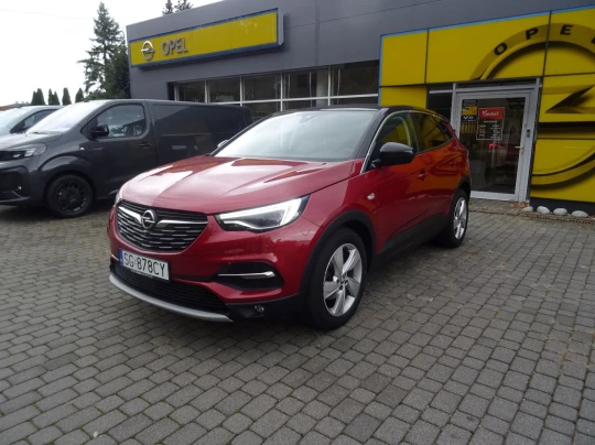 OPEL Grandland 1.6 180 KM