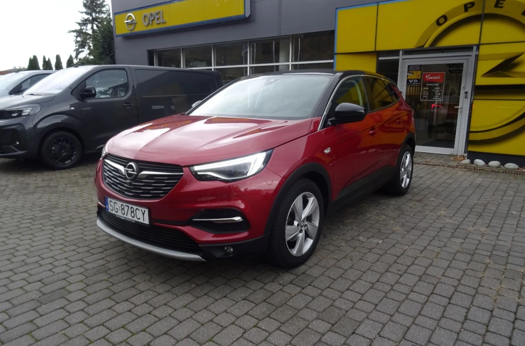 OPEL Grandland 1.6 180 KM