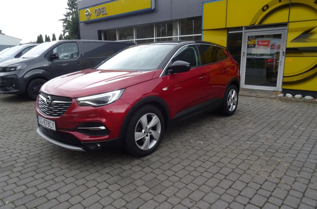 OPEL Grandland 1.6 180 KM