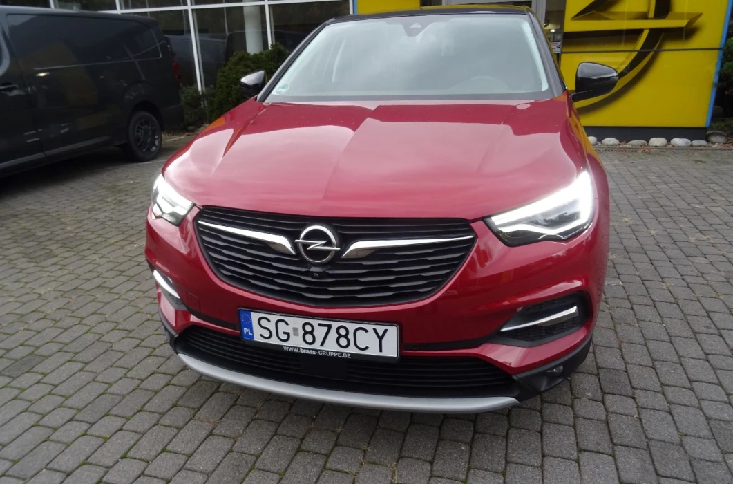 OPEL Grandland 1.6 180 KM