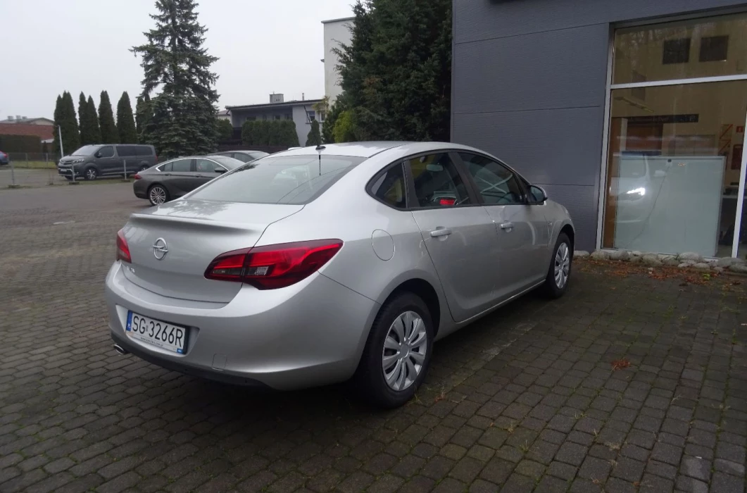 OPEL Astra 1.4 140 KM LPG