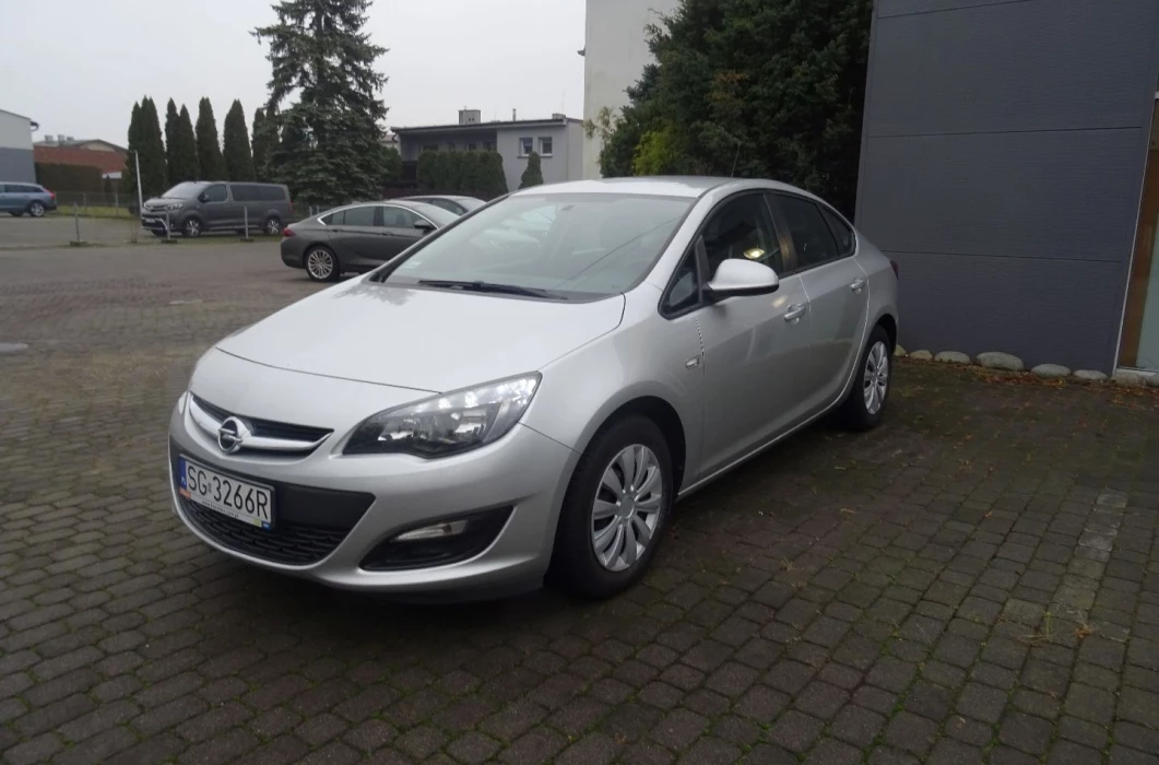 OPEL Astra 1.4 140 KM LPG