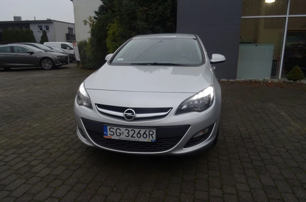 OPEL Astra 1.4 140 KM LPG