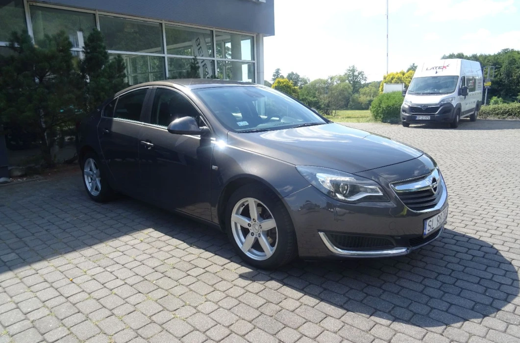 OPEL Insignia 2.0  