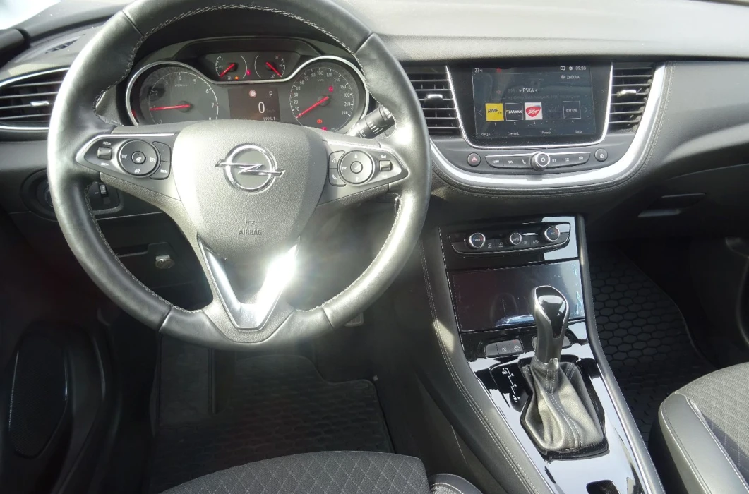 OPEL Grandland 1.2 130 KM AUT ELITE