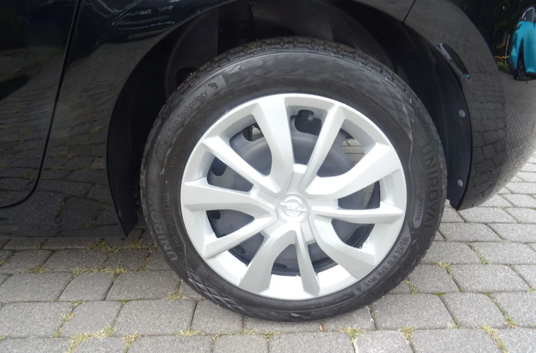 OPEL Corsa 1.2 75 KM 