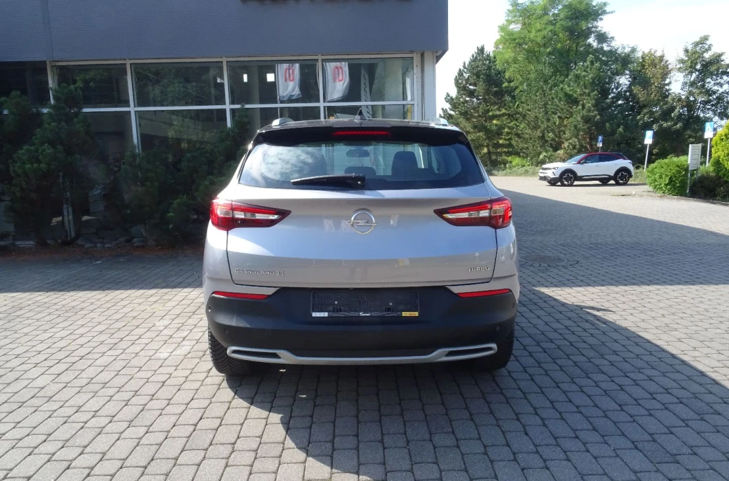 OPEL Grandland 1.2 130 KM 