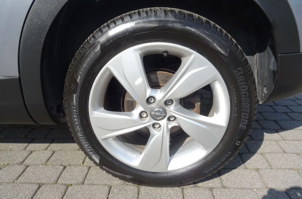 OPEL Grandland 1.2 130 KM 