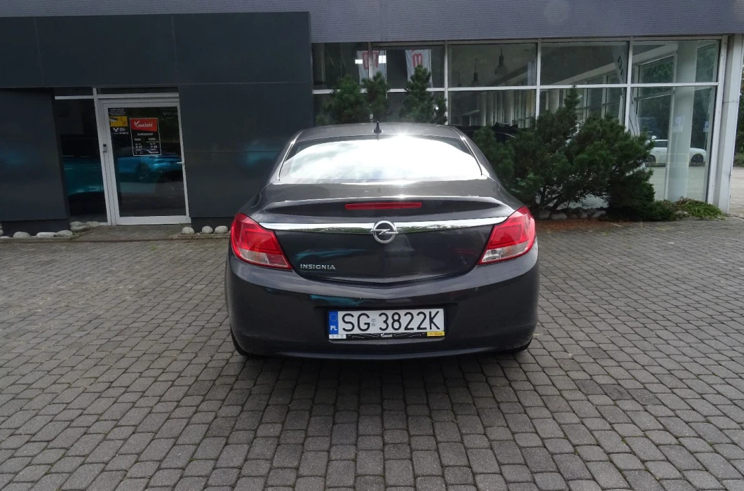 OPEL Insignia 1.8 140 KM