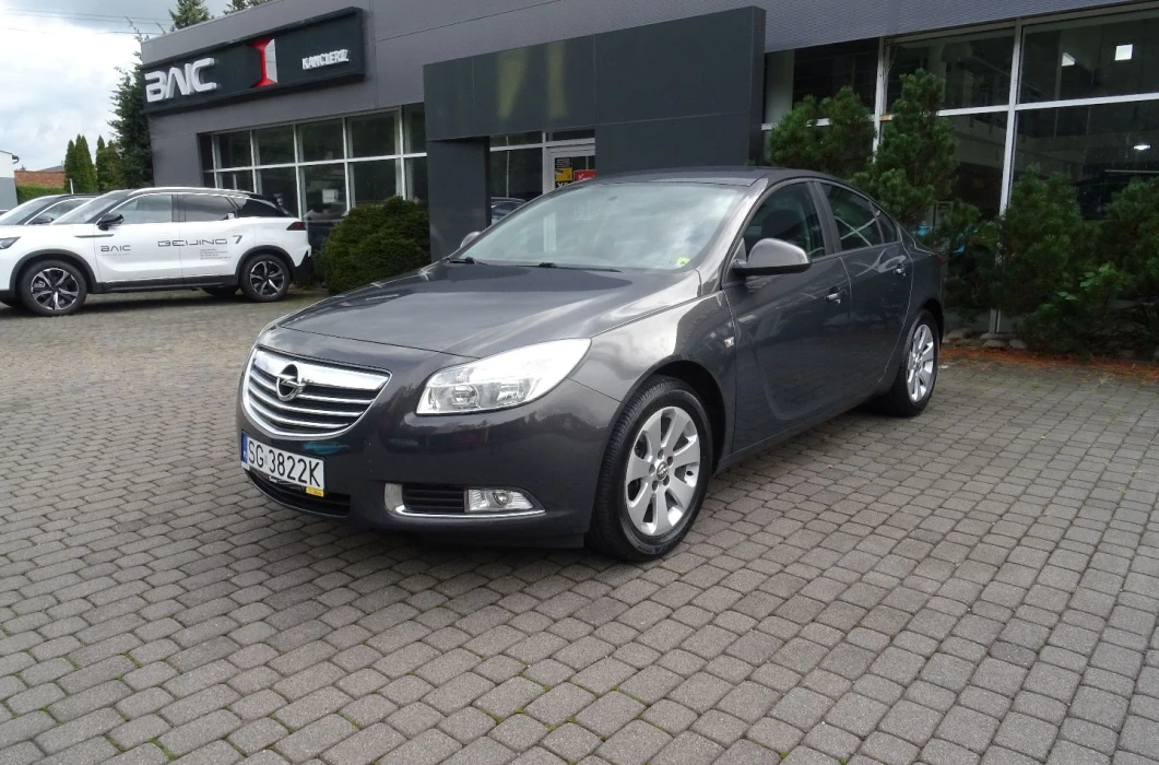 OPEL Insignia 1.8 140 KM