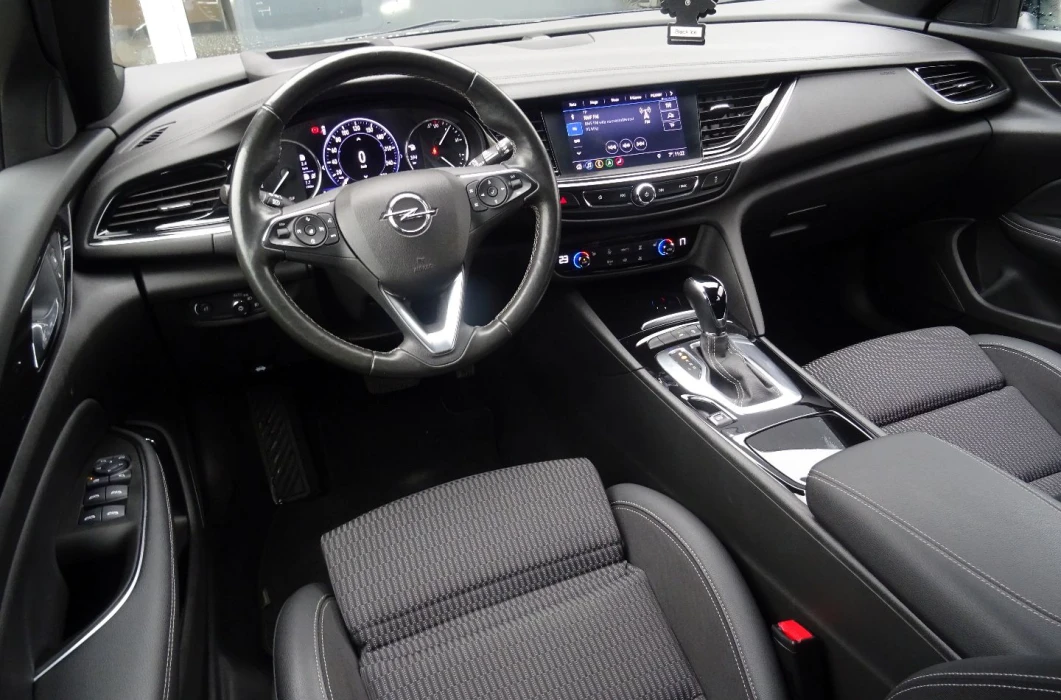 OPEL Insignia 2.0  174 KM