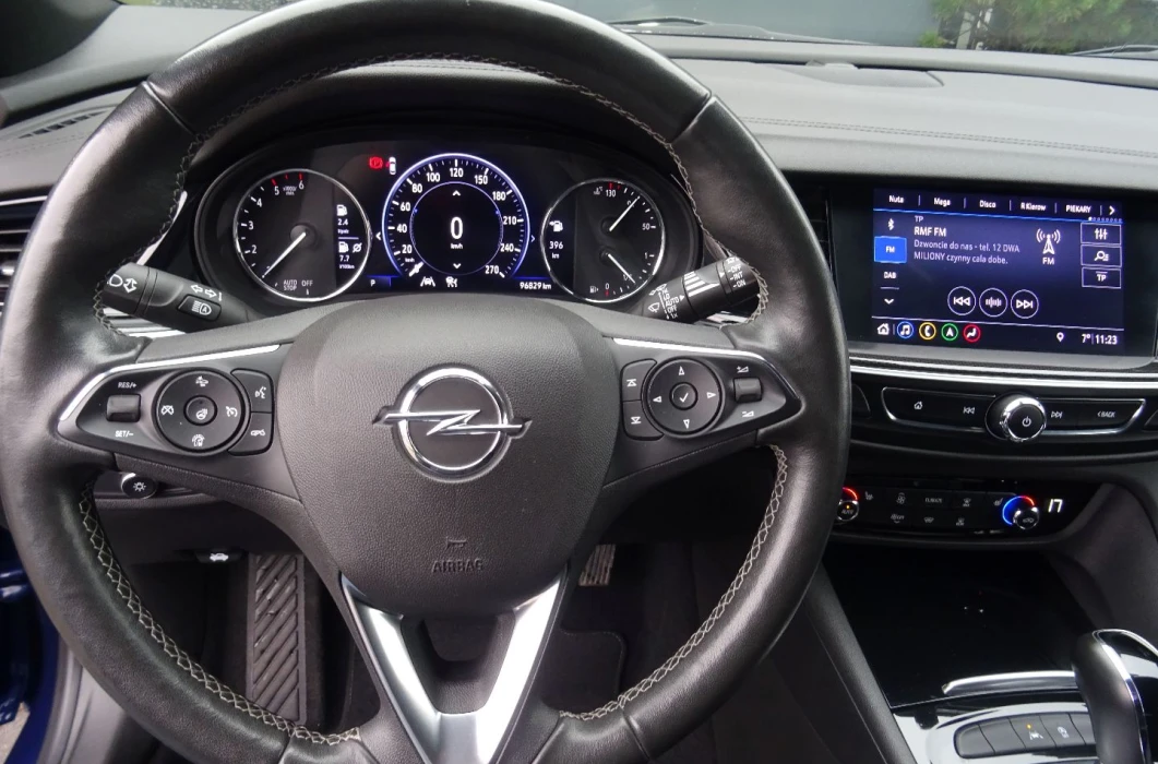 OPEL Insignia 2.0  174 KM