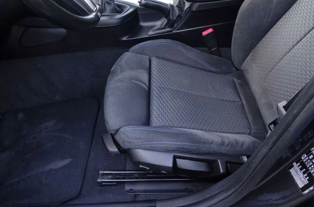 BMW SERIA 1  1.5 109 KM