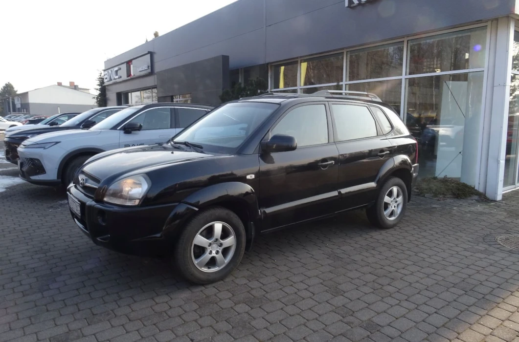 HYUNDAI TUCSON 2.0  150 KM