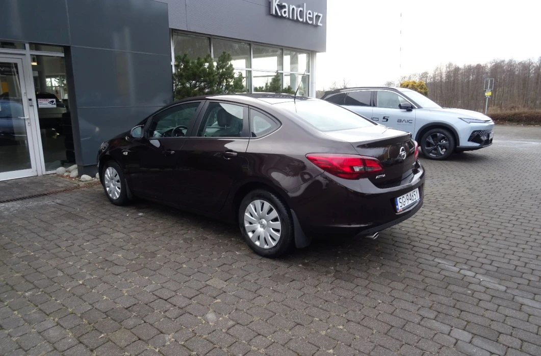 OPEL Astra 1.4 140 KM