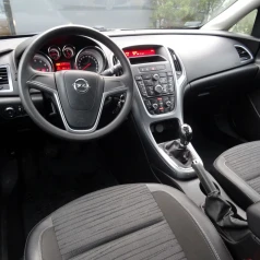 OPEL ASTRA SEDAN 1.4 TURBO