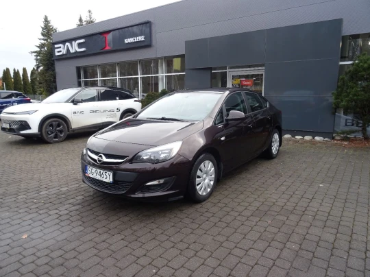 OPEL Astra 1.4 140 KM