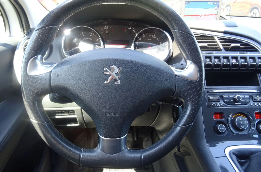 PEUGEOT 3008 1.2 130 KM 
