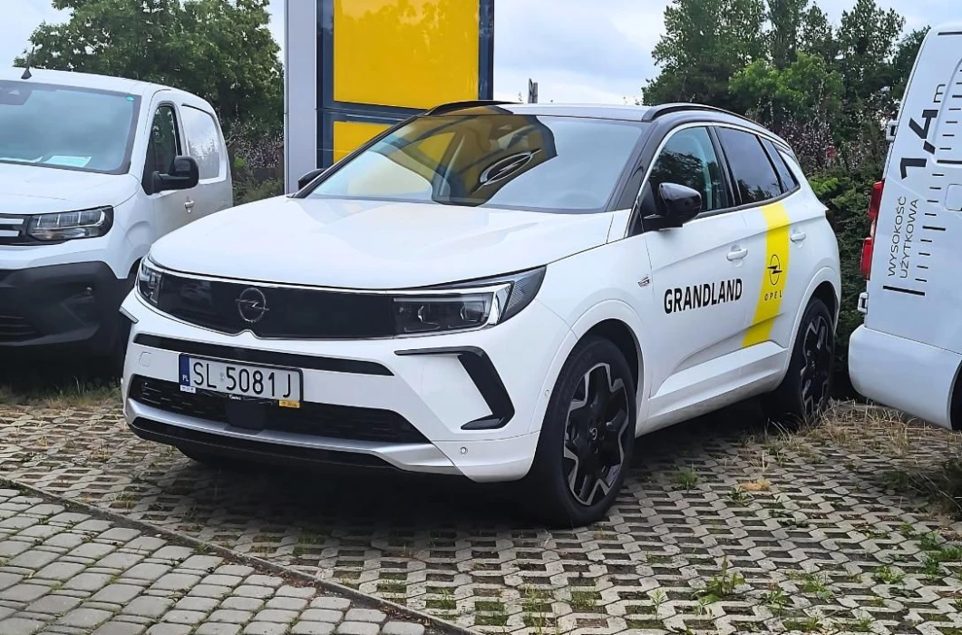 OPEL Grandland Ultimate 1.5 Diesel 130 KM AT8 S/S  PO DEMO