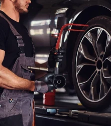 Idzie wiosna. O czym pamiętać oprócz zmiany opon?